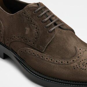 Tod's Wingtip Lace-ups in Brown Suede